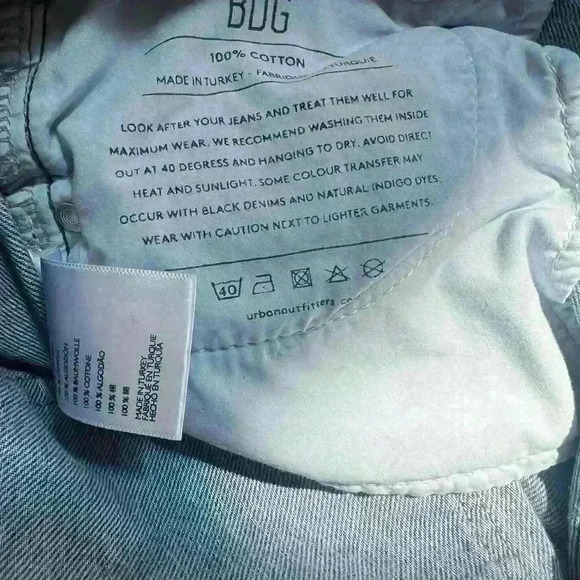 BDG Urban Outfitters Pintuck Mom Jeans - Picture 11 of 11